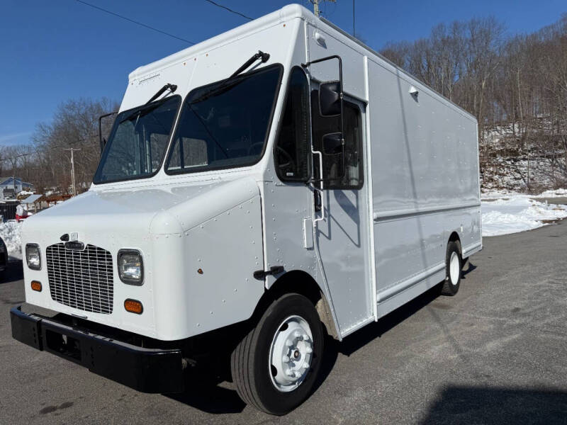 2020 Freightliner MT45 Chassis
