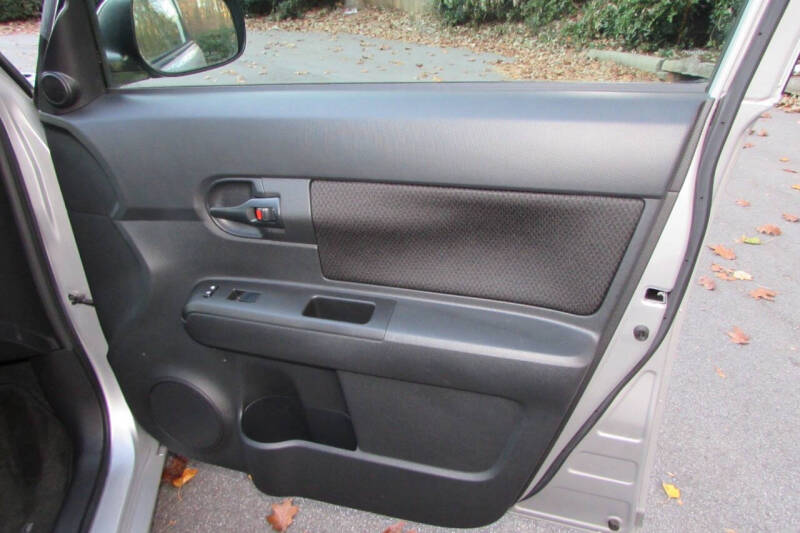 2010 Scion xB Base photo 29