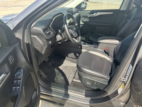 2022 Ford Escape SEL