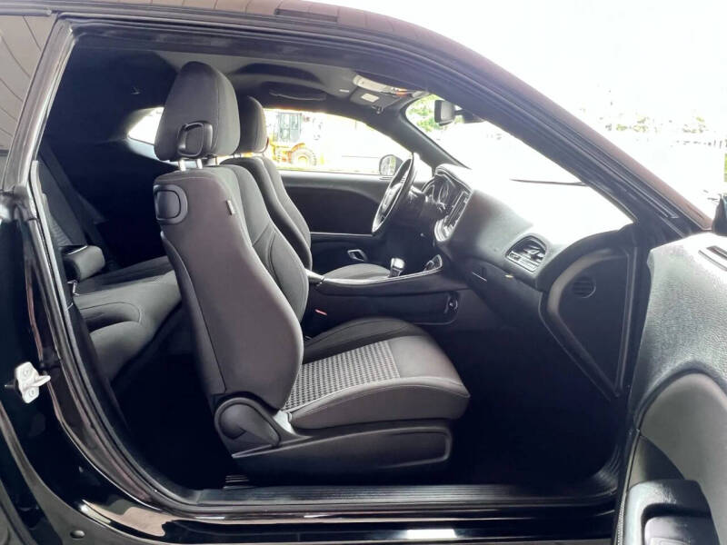 2019 Dodge Challenger SXT