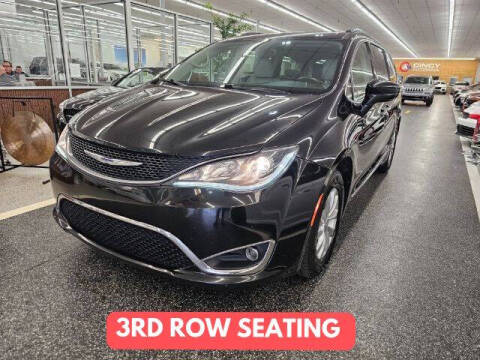 2018 Chrysler Pacifica for sale at Dixie Motors in Fairfield OH