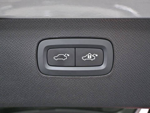 2024 Volvo XC90 B5 Plus Bright Theme