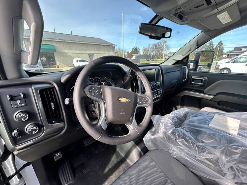 2024 Chevrolet Silverado 5500HD