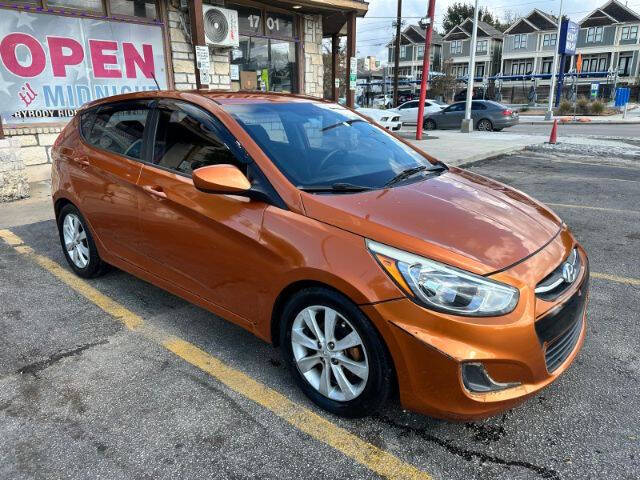 2016 Hyundai Accent SE's photo