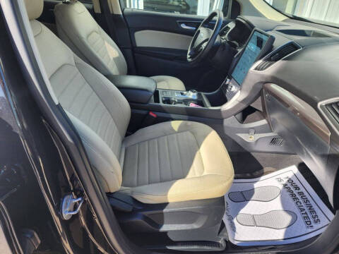 2022 Ford Edge SE