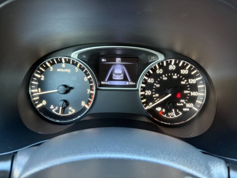 2017 Nissan Pathfinder SV