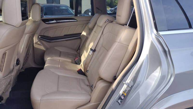2014 Mercedes-Benz GL-Class GL 550 4MATIC