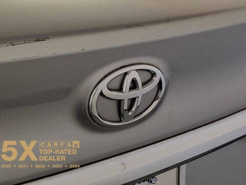 2017 Toyota Camry Hybrid XLE