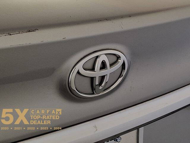 2017 Toyota Camry Hybrid XLE