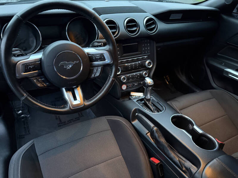 2015 Ford Mustang V6