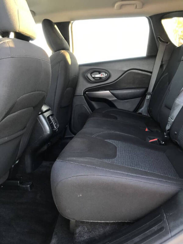 2019 Jeep Cherokee Latitude