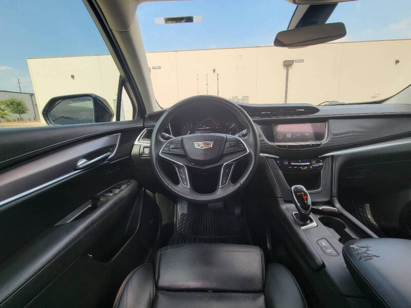 2017 Cadillac XT5 Premium Luxury