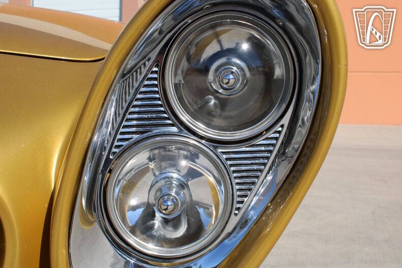 1957 Ford Thunderbird