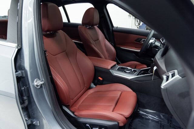 2025 BMW 3 Series 330i xDrive