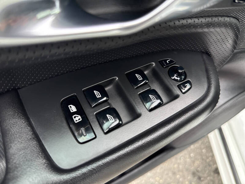 2017 Volvo XC90 T6 R-Design