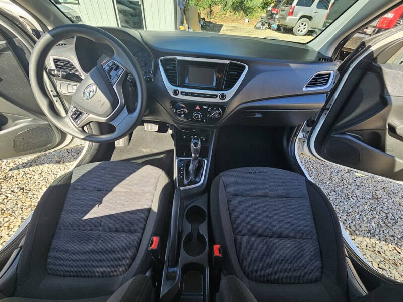 2022 Hyundai Accent SE