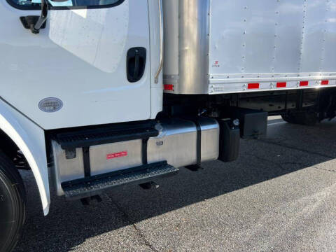 2018 Freightliner M2 106