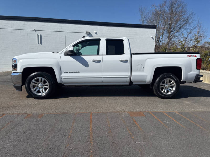 Used 2017 Chevrolet Silverado 1500 LT with VIN 1GCVKREH0HZ145145 for sale in Pawtucket, RI