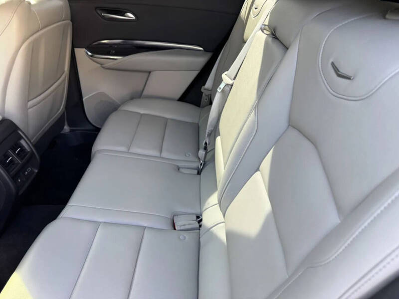 2023 Cadillac XT4 Luxury