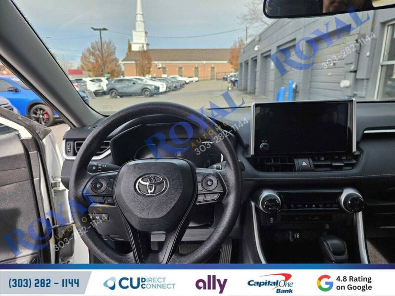 2025 Toyota RAV4 Hybrid XLE