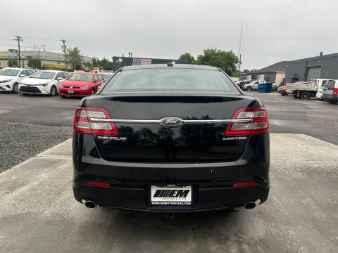 2018 Ford Taurus Limited