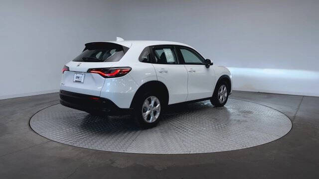 2025 Honda HR-V LX