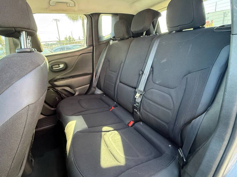 2017 Jeep Renegade Altitude