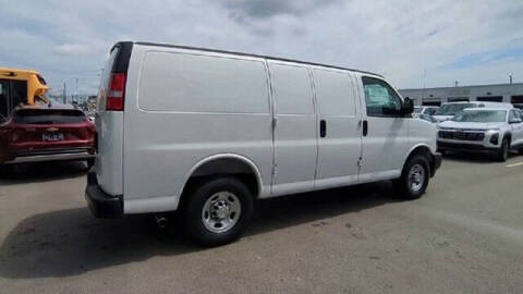 2025 Chevrolet Express 2500