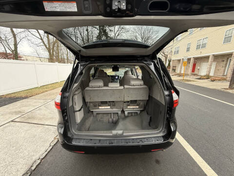 2016 Toyota Sienna Limited 7-Passenger
