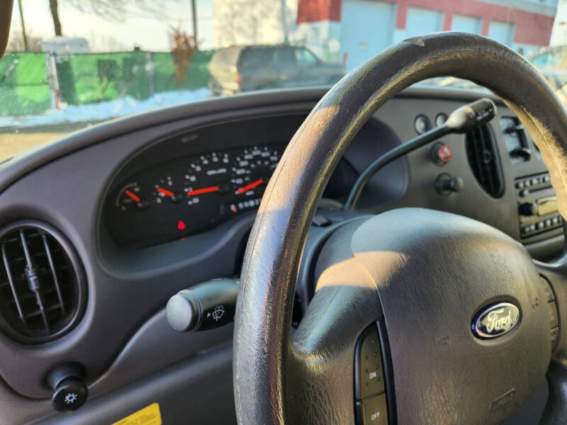 2007 Ford E-Series E-350 SD XLT