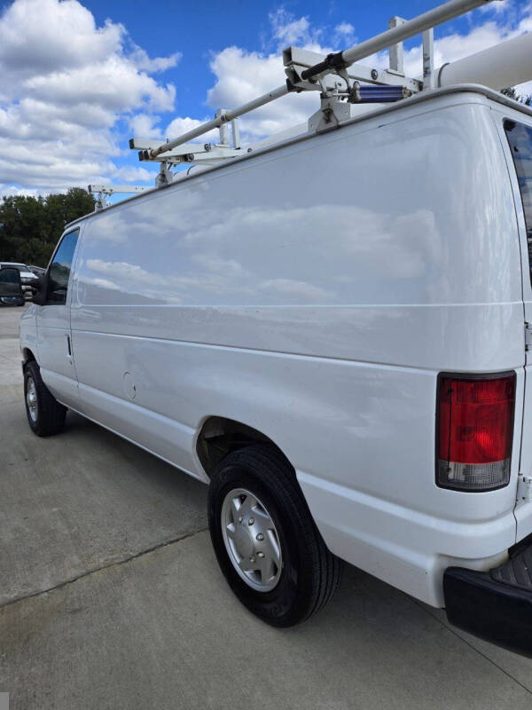 2008 Ford E-Series Econoline Van Commercial photo 4