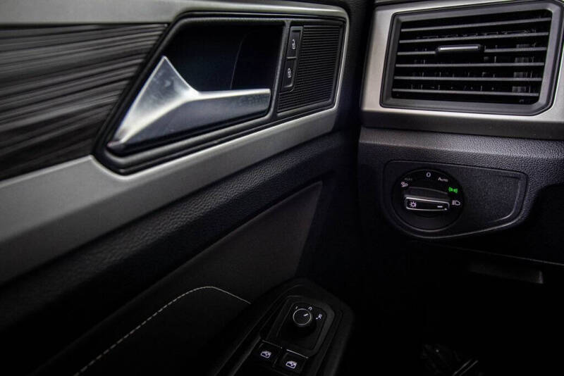 2023 Volkswagen Atlas Cross Sport SE