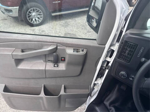 2023 GMC Savana 2500