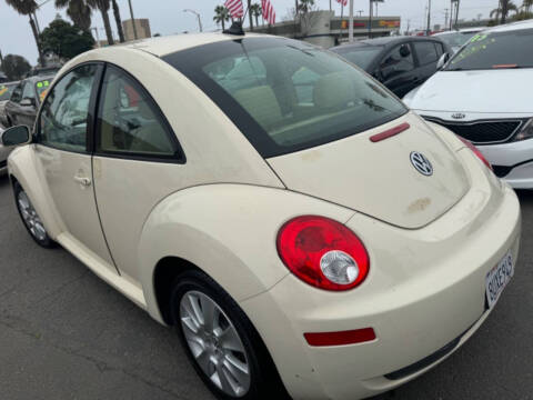 2009 Volkswagen New Beetle Base PZEV
