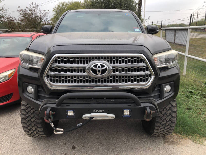 2017 Toyota Tacoma SR V6