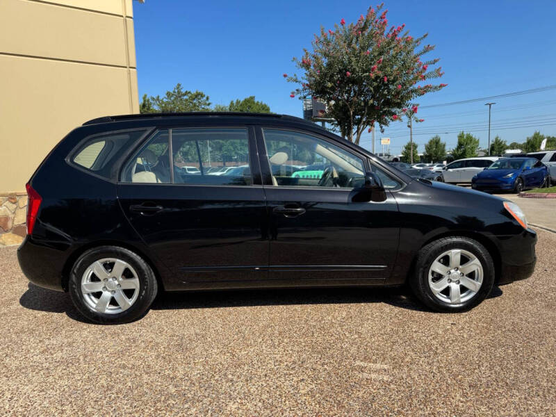 2008 Kia Rondo LX