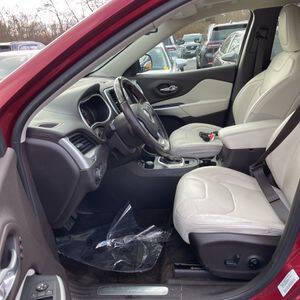 2017 Jeep Cherokee Overland