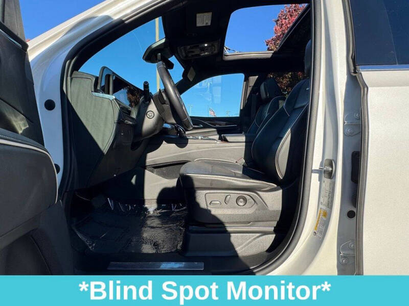 2022 Cadillac Escalade ESV Premium Luxury