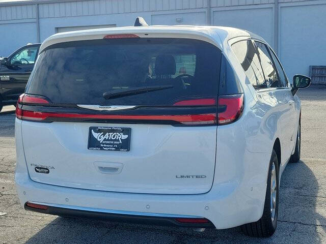 2024 Chrysler Pacifica Limited