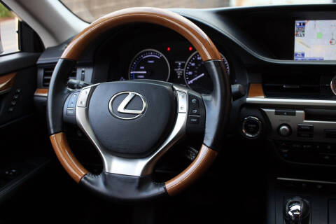 2014 Lexus ES 300h
