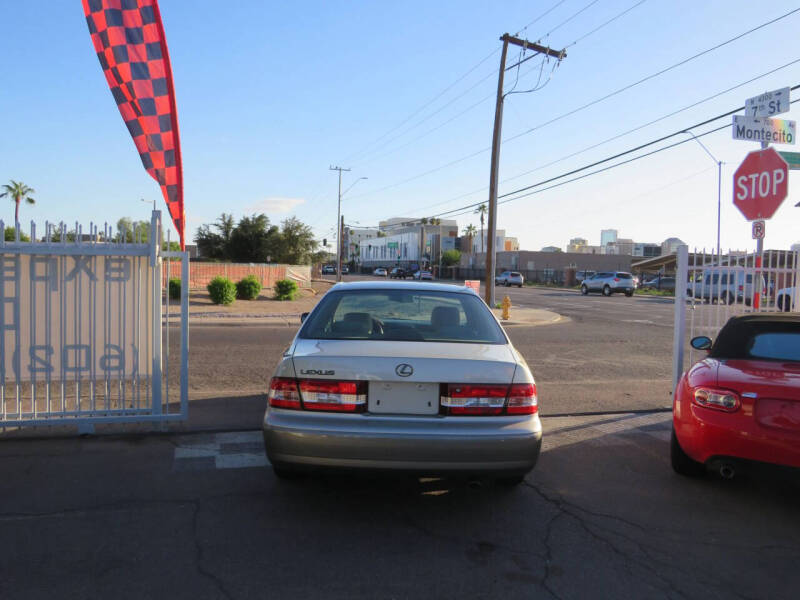 2001 Lexus ES 300