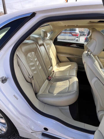2014 Lincoln MKZ