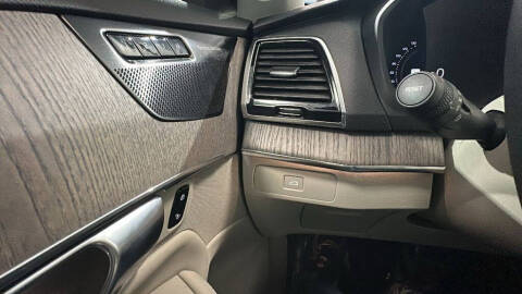 2023 Volvo XC90 B6 Plus Bright Theme 7P