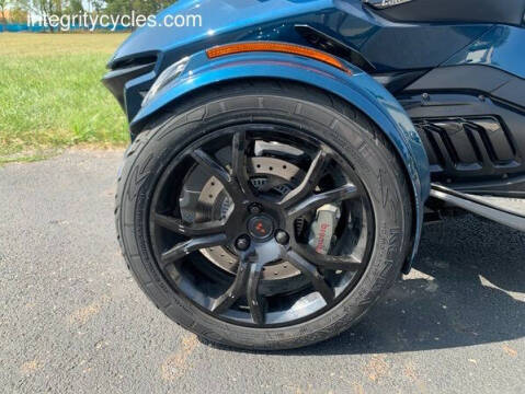 2021 Can-Am Spyder® RT SE6