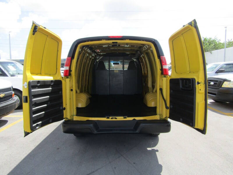 2017 Chevrolet Express 2500