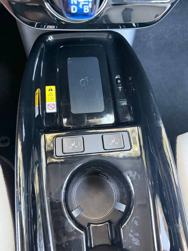 2019 Toyota Prius XLE