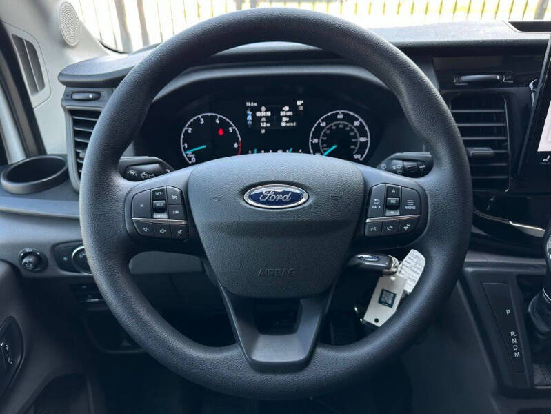 2025 Ford Transit