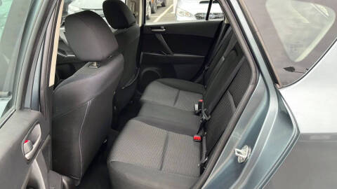 2013 Mazda MAZDA3 i Touring