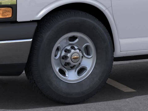 2025 Chevrolet Express 2500