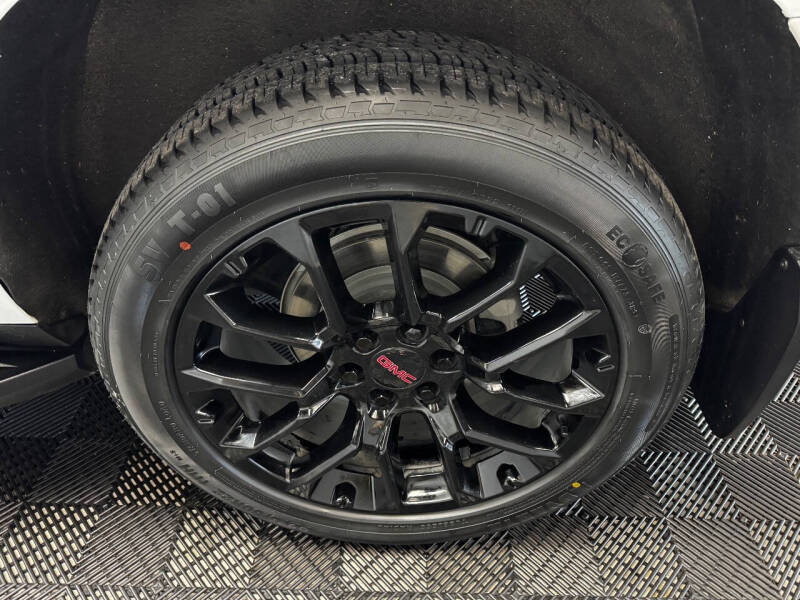 2023 GMC Yukon XL SLE